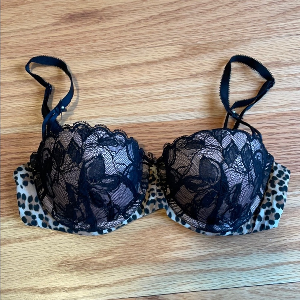 Victoria’s Secret Balconet Lace Bra 32C